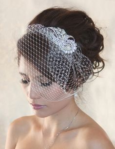 Birdcage veils Birdcage veils. Want to wear a wedding veil, but stumped on what style is right for you? Read our wedding veils guide to lengths and get the pros and cons.