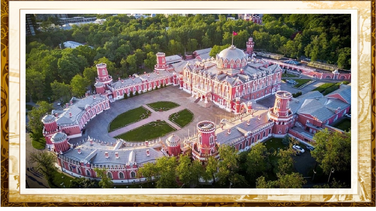 петровский путевой дворец внутри