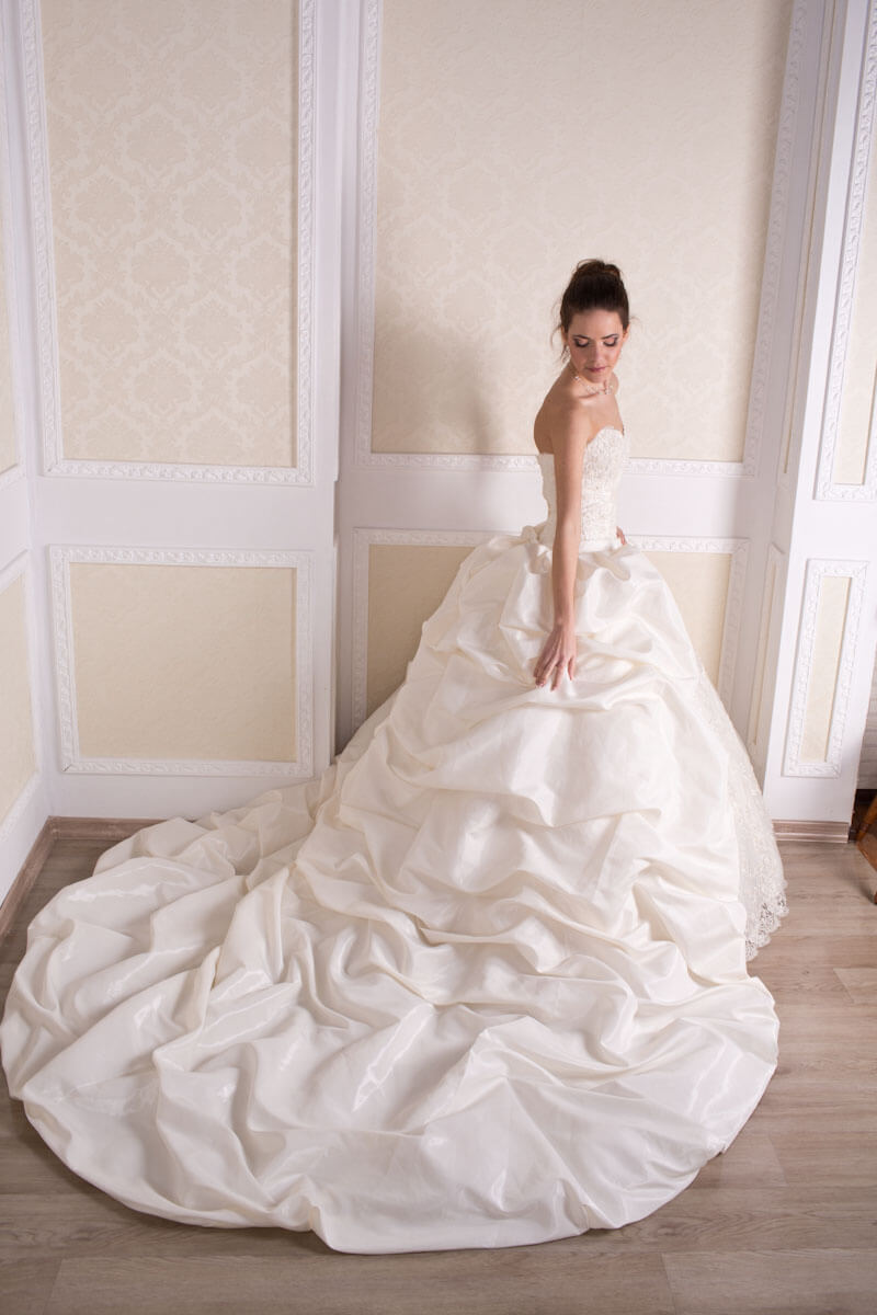 Присобранный шлейф