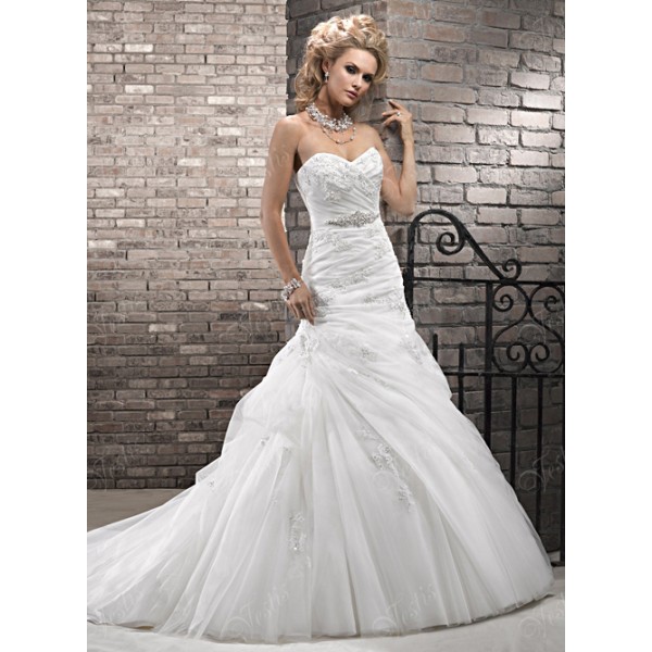 Платье невесты белого цвета
