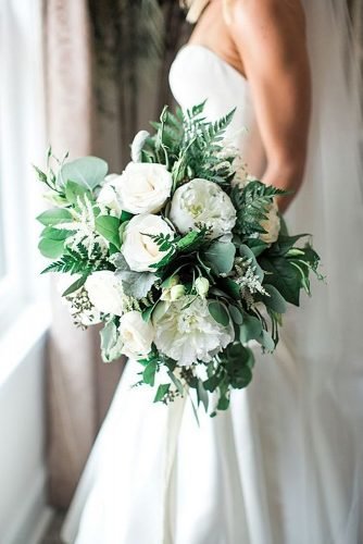 wedding bouquet ideas peonies and greenery wedding bouquet