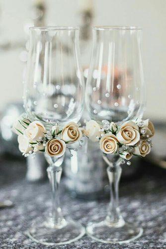 wedding glasses with white clay roses toy_nishan_rumkalari via instagram
